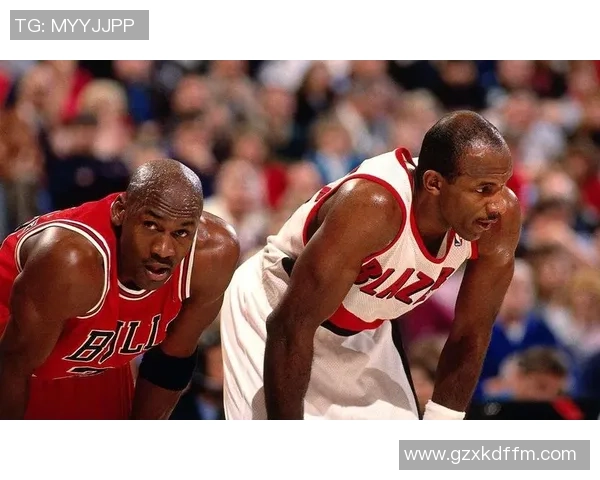 1992年NBA总决赛公牛队与开拓者队的经典对决回顾与分析
