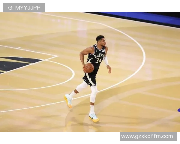 字母哥拒绝提前续约专注雄鹿夺冠前景与球队表现