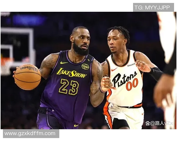 湖人队与火箭队今日激战回顾及精彩瞬间分析 湖人队与火箭队今日激战回顾及精彩瞬间分析